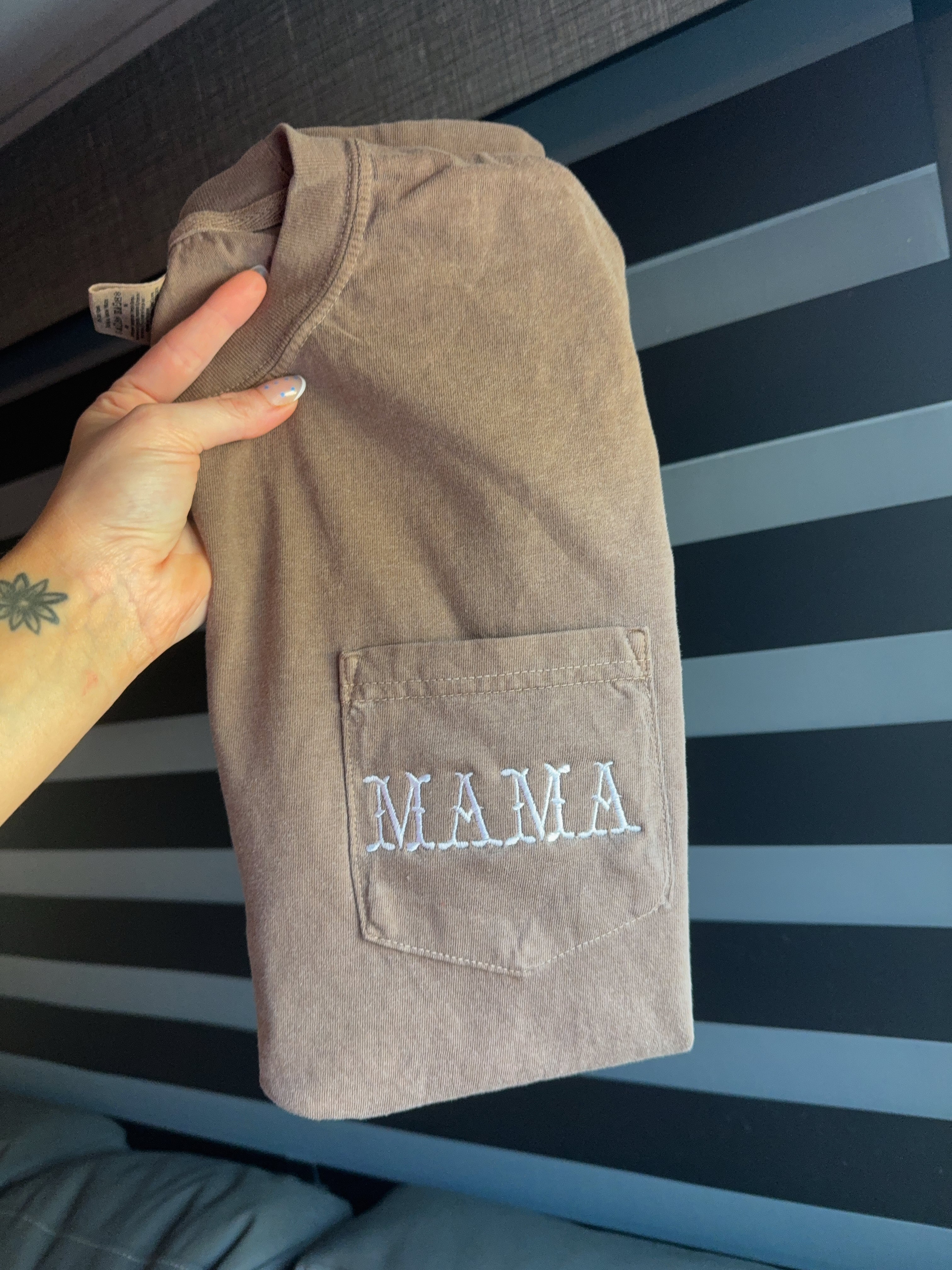 “MAMA” cc pocket tee